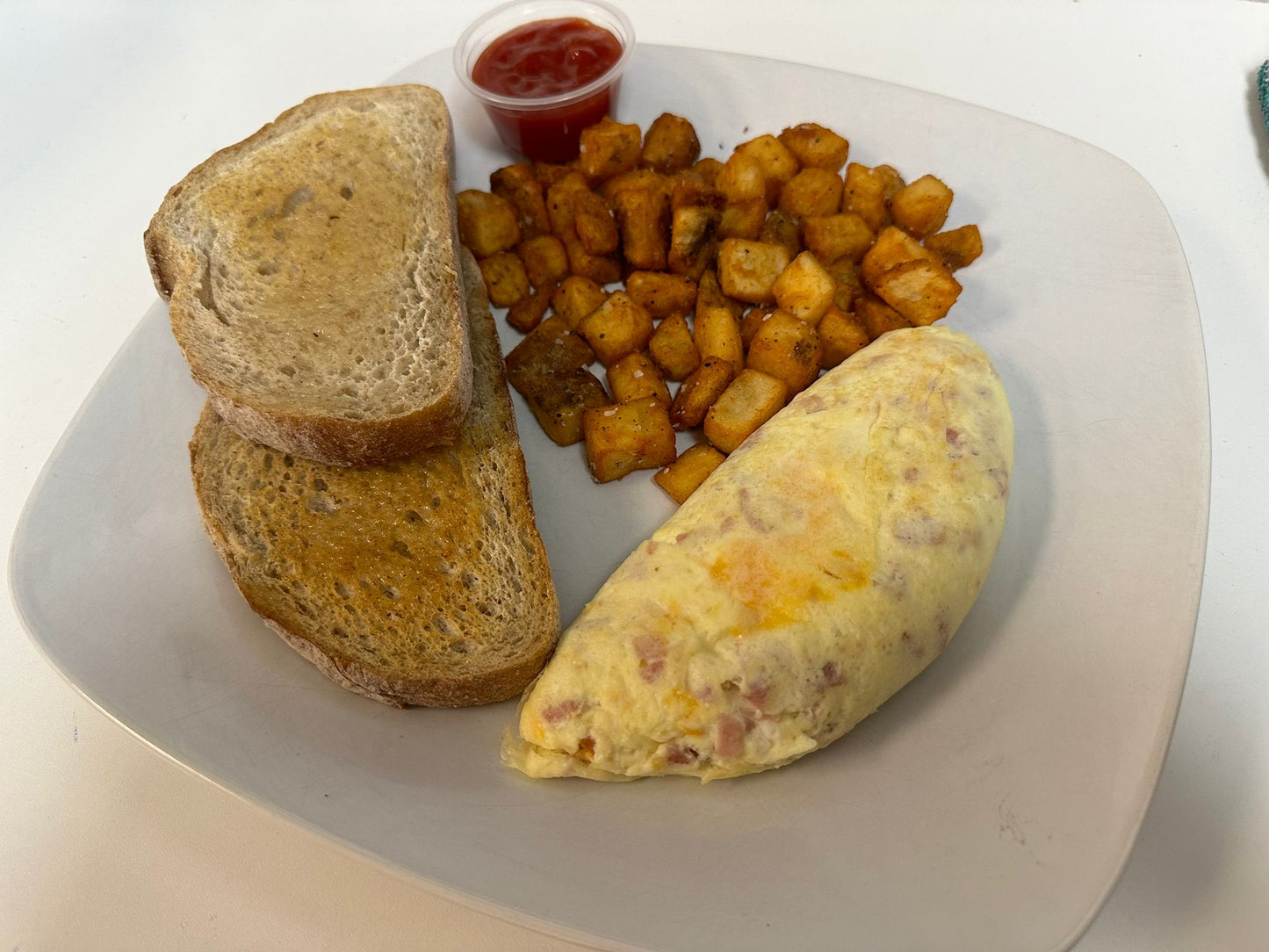Ham & Cheese Omelette - HUNGERSSTOPYYC, hungers stop, hungersstop, burgers calgary, best burgers calgary, fish and chips calgary, best fish and chips calgary, best restaurant calgary