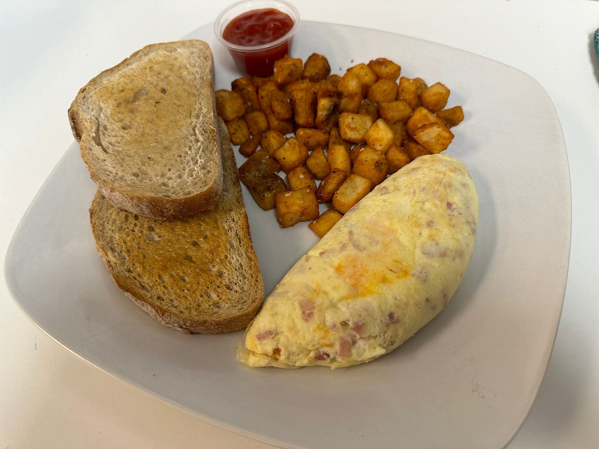 Ham & Cheese Omelette - HUNGERSSTOPYYC, hungers stop, hungersstop, burgers calgary, best burgers calgary, fish and chips calgary, best fish and chips calgary, best restaurant calgary