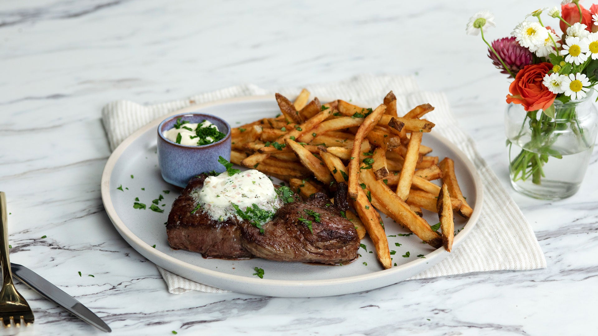 STEAK ENTRÉE - HUNGERSSTOPYYC, hungers stop, hungersstop, burgers calgary, best burgers calgary, fish and chips calgary, best fish and chips calgary, best restaurant calgary